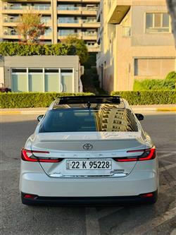 تۆیۆتا کامری